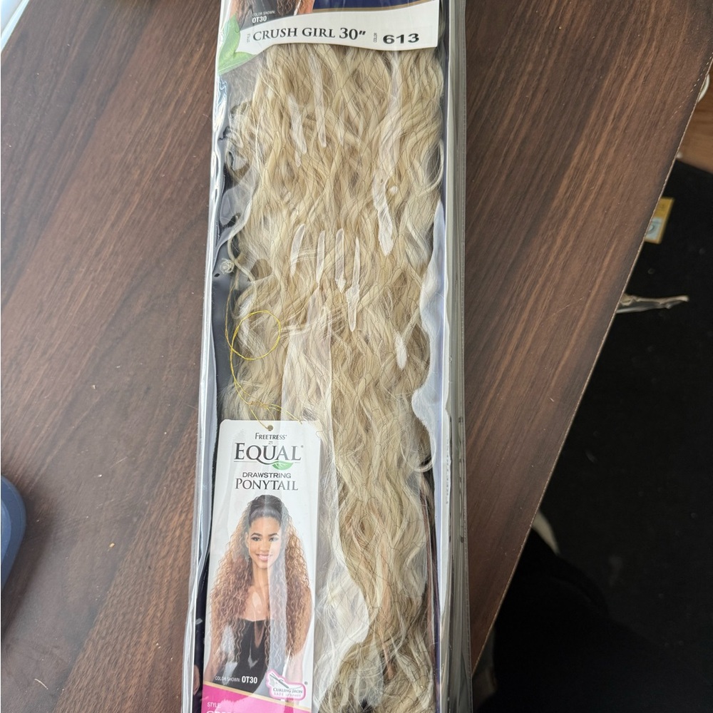 Drawstring Ponytail - Blonde 30 inches